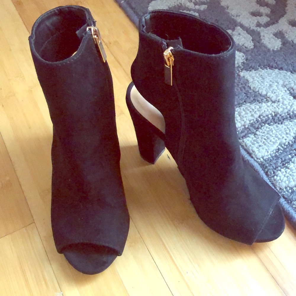 Black shoes size 6 1/2